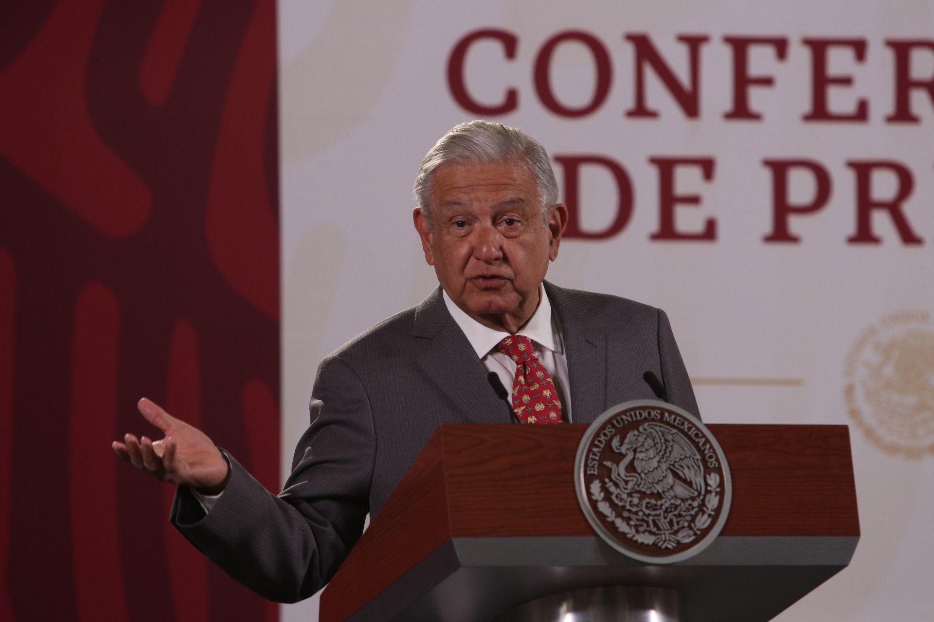 ‘Le creo’: AMLO sobre acusación de Zaldívar por caso de guardería ABC