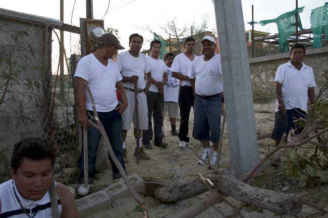 Restablecen totalmente servicio de agua en BCS; electricidad, al 41%