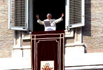 Quien llegue primero se queda con el mejor lugar en la misa del Papa