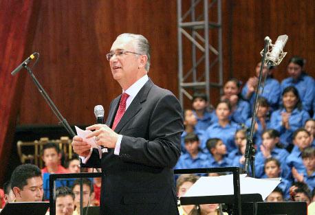 Miman diputados a Salinas Pliego; otorgan 86 mdp para altruismo