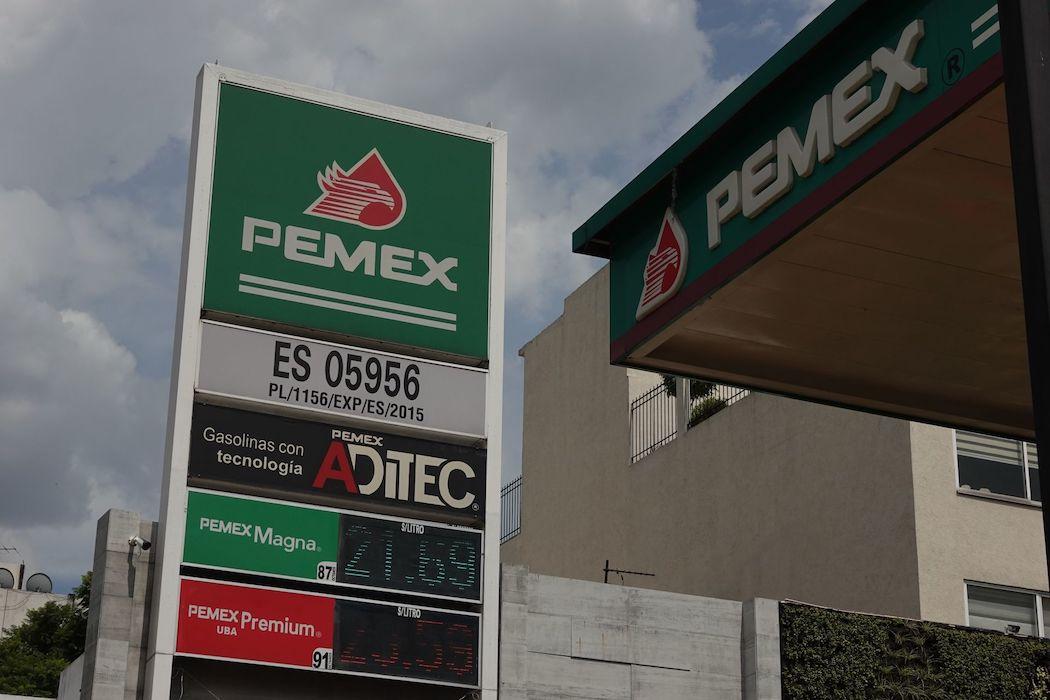 Los ingresos petroleros 'extra' no compensan subsidio a gasolinas