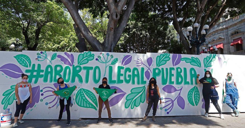 Tras años de promesa, Puebla no ha liberado a mujeres presas por aborto