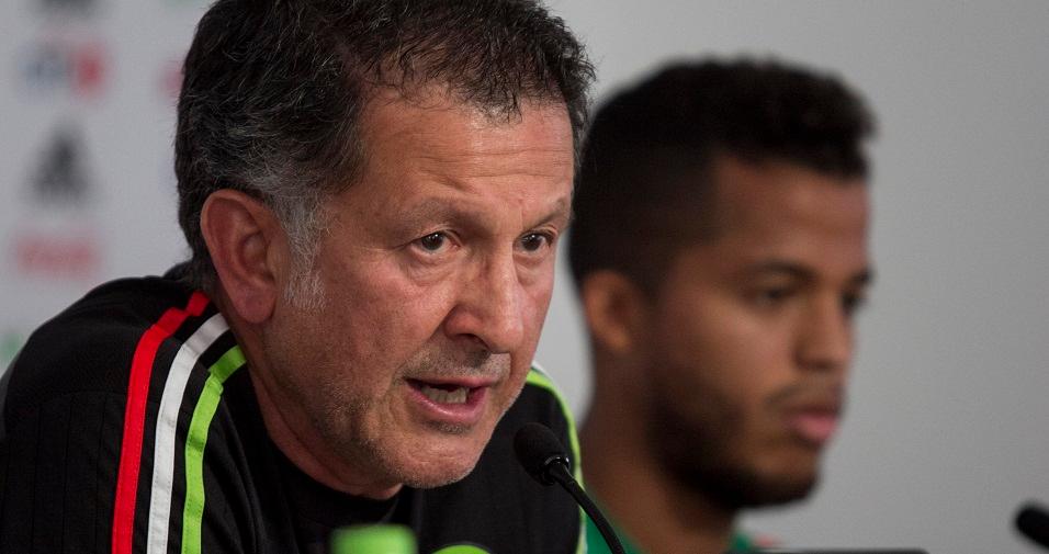 Regrésate a tu país: insultan en el aeropuerto al DT colombiano del TRI, Juan Carlos Osorio