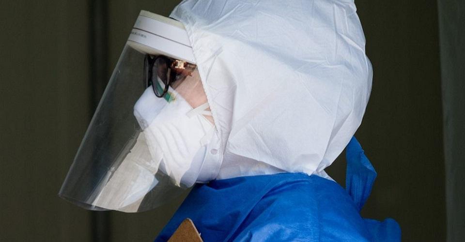 Contrato de médica que tramitó amparo será respetado, dice director de hospital