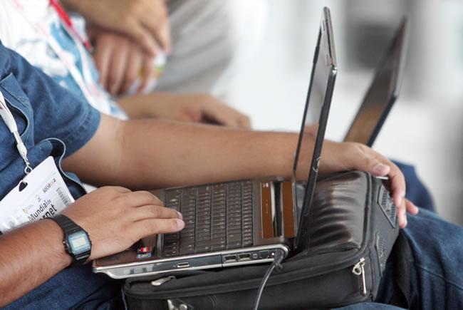 Restricciones a Internet quedan fuera de dictamen de reforma #Telecom: Lozano