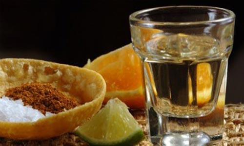Tequila y mezcal: mismo corazón, diferente sabor