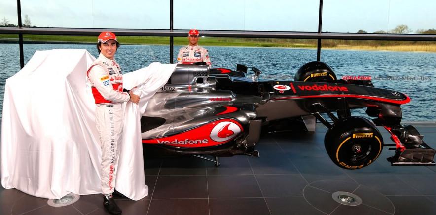 Checo presume su ‘bala de plata’