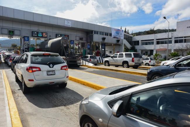Policía Federal impide, por primera vez en 4 meses, la toma de casetas en la Autopista del Sol