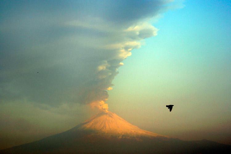 El Popocatépetl registra 25 exhalaciones de baja intensidad