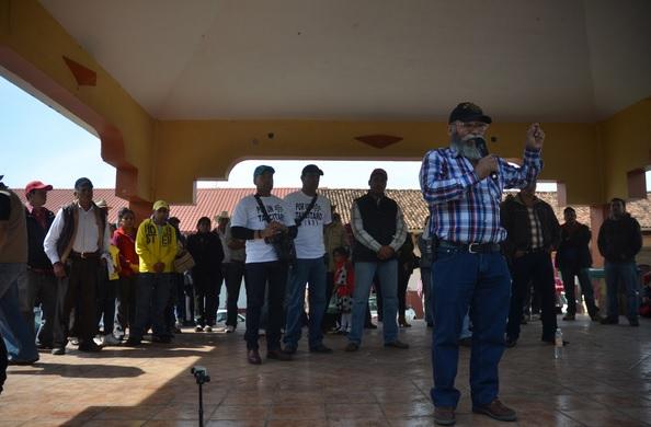 Diálogo con el gobierno federal, sí, pero en las zonas de conflicto: autodefensas