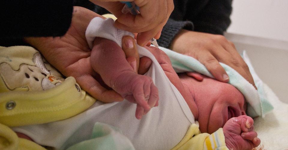 Salud activa protocolo de vigilancia ante caso de menor con sarampión en CDMX