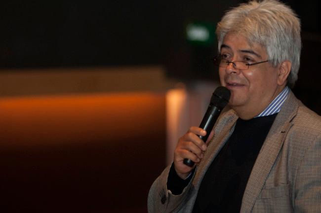 Tras ser acusado de violencia de género, el director del CUEC renuncia