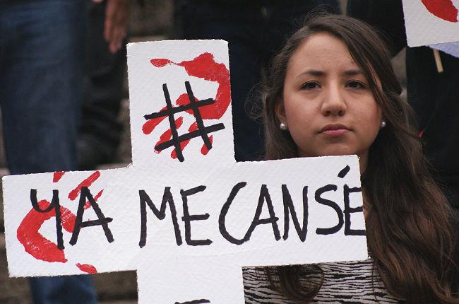 Estadios negros: La convocatoria para protestar por Ayotzinapa en los partidos de la Liguilla