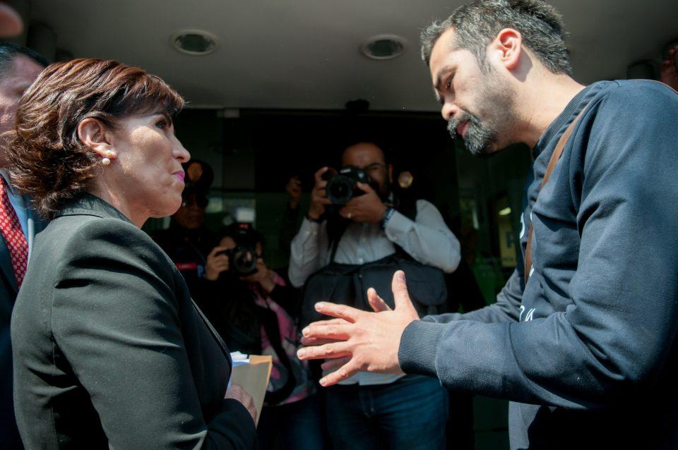 Rosario Robles pide a autoridades que investiguen su patrimonio; diputado le exige aclarar desvíos