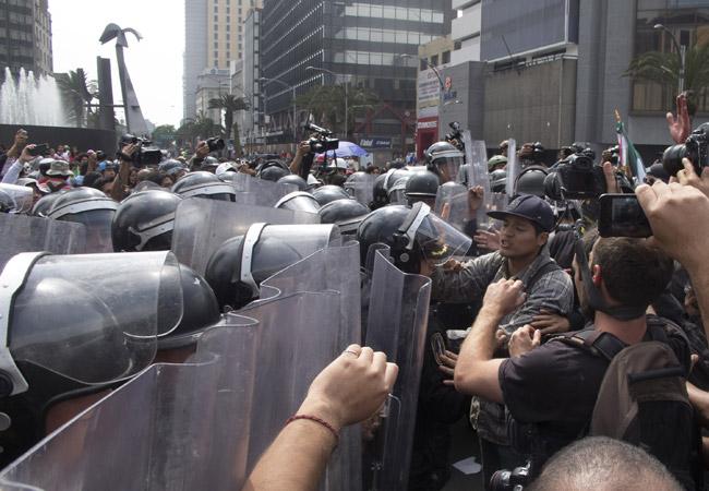 Suman tres detenidos por manifestaciones: GDF