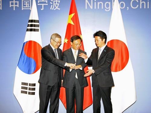 China, Japón y Corea del Sur negocian TLC