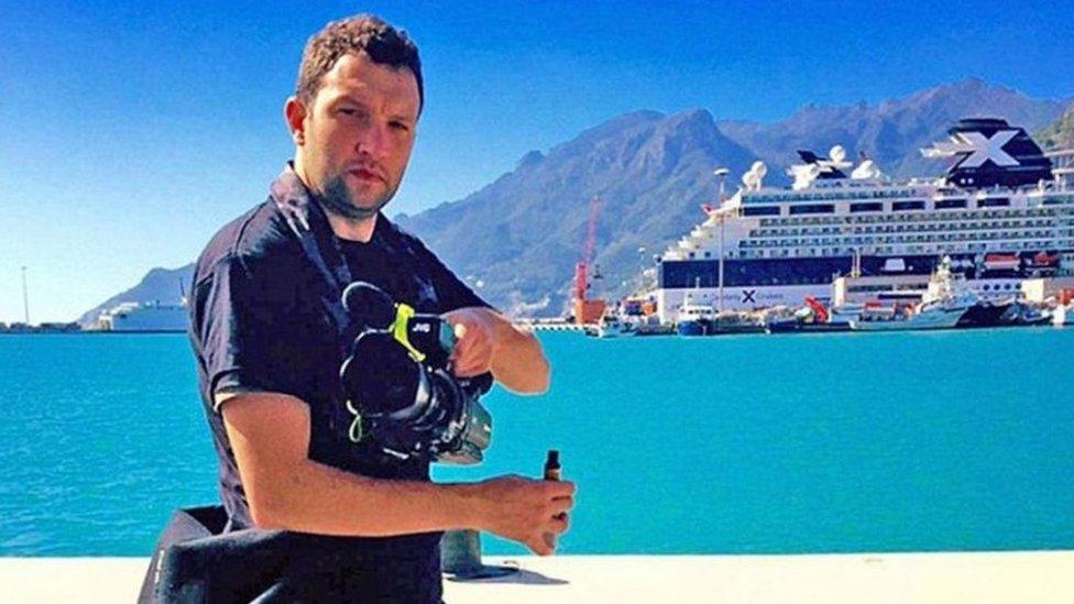 El hombre que murió en Estados Unidos al explotarle un cigarrillo electrónico en la cara