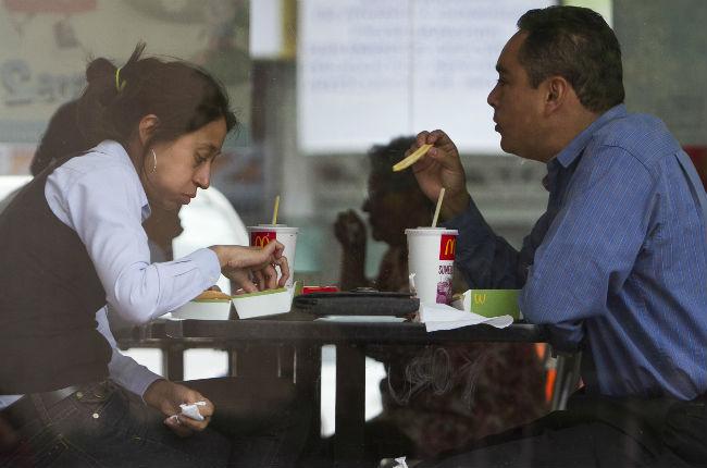 Aumento a impuestos en comida calórica no resolverá obesidad: McDonald´s