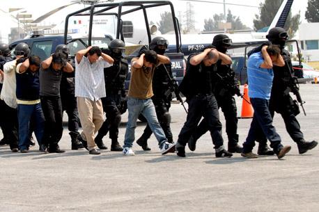 48% de los mexicanos dice SÍ <br>a respetar derechos de narcos