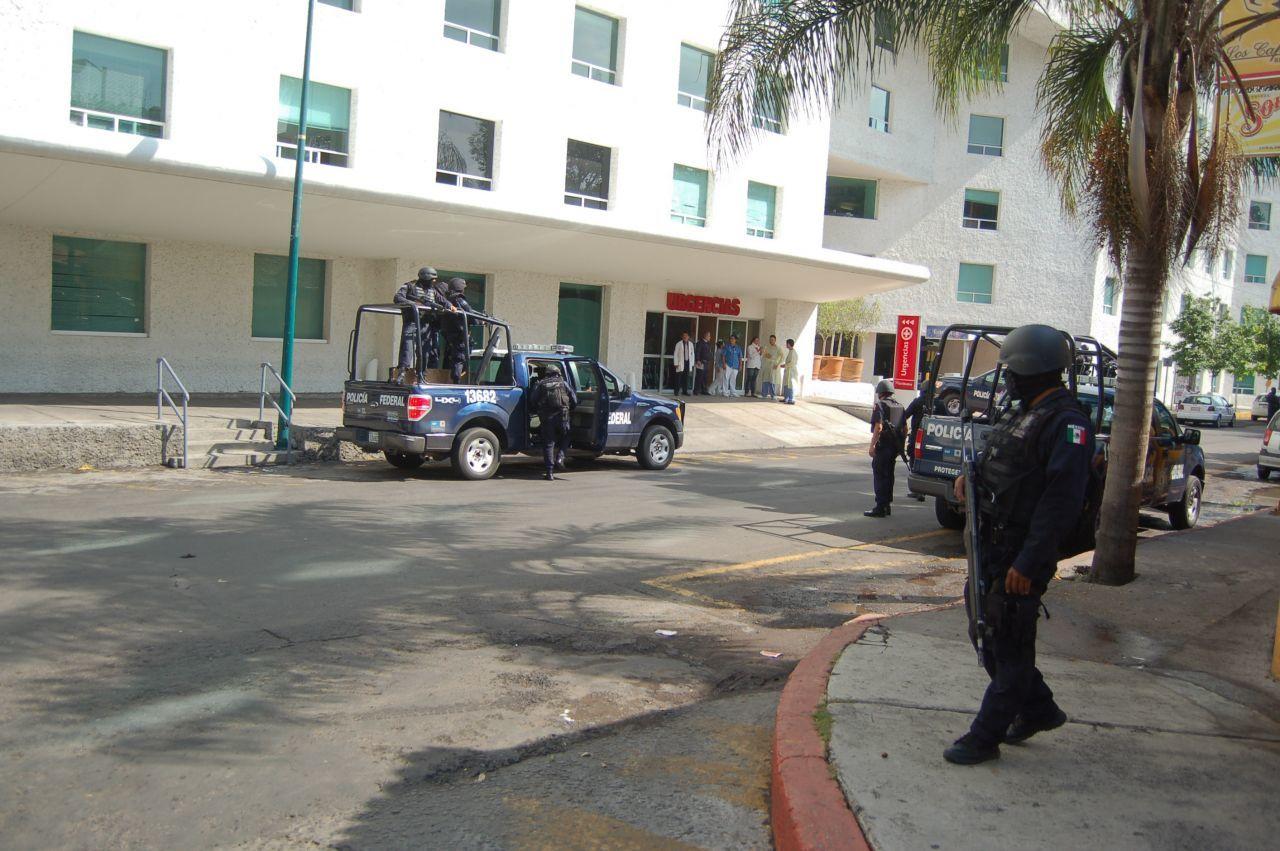 Hallan nueve cadáveres en una camioneta en Zitácuaro, Michoacán