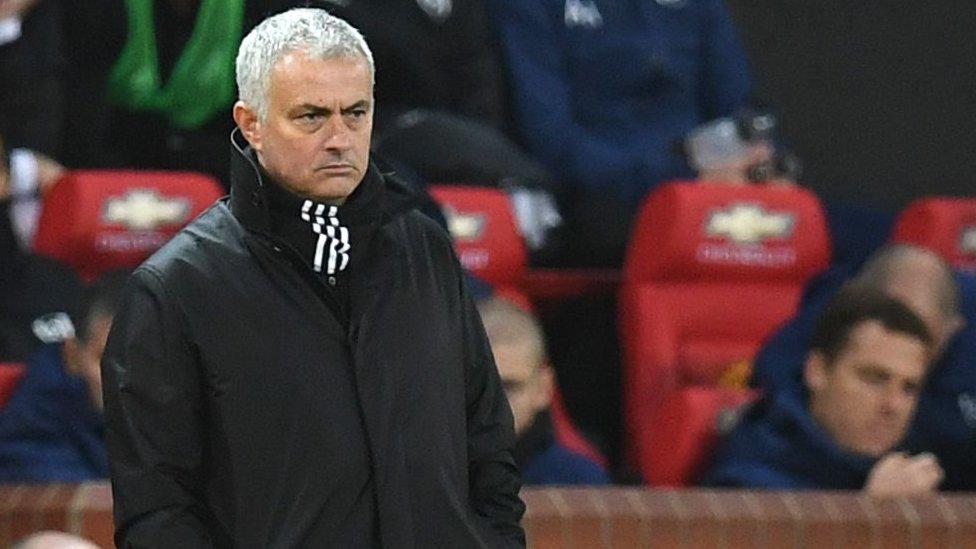 José Mourinho es despedido del Manchester United