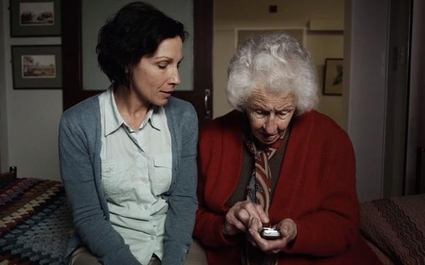 Dotty: El conmovedor corto de una mujer que no puede enviar un SMS