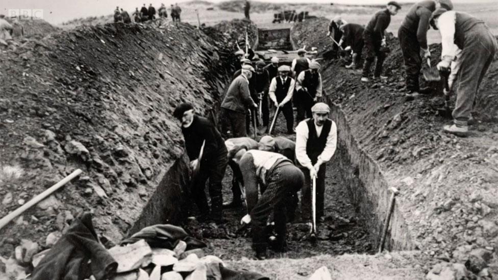 La pequeña isla escocesa que tuvo que enterrar a cientos de soldados estadounidenses muertos durante la Primera Guerra Mundial