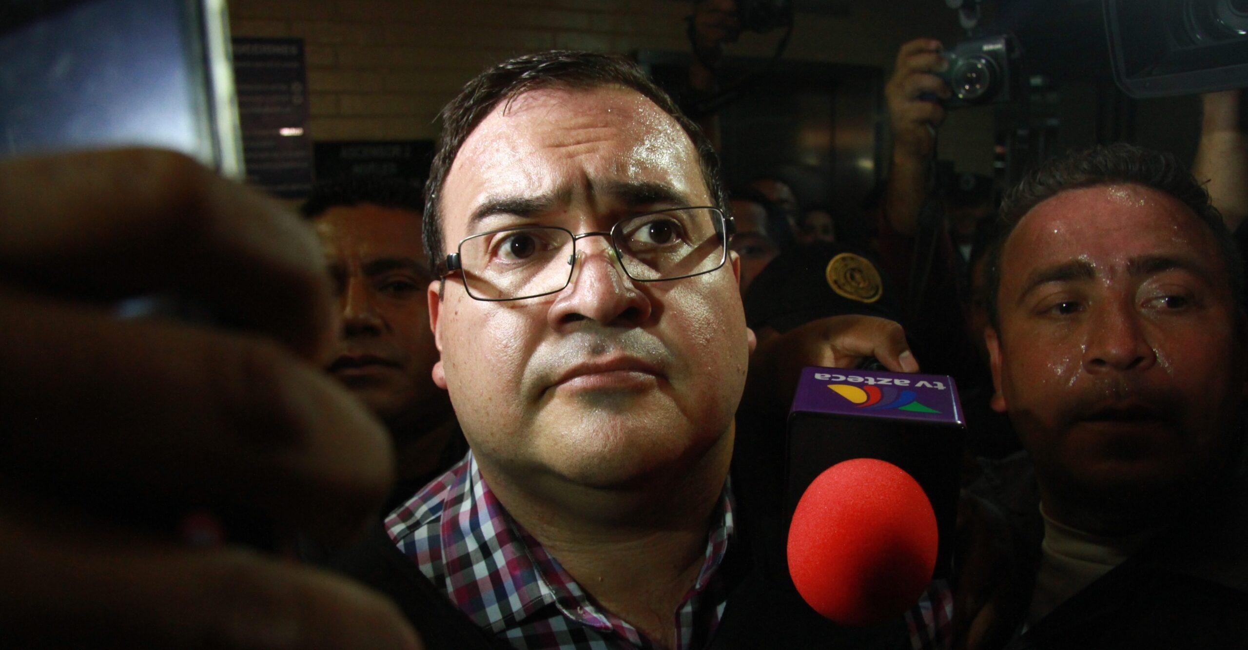 FGR tiene 26 casos pendientes por desvíos de Javier Duarte y están perdidos más de 60 mil mdp