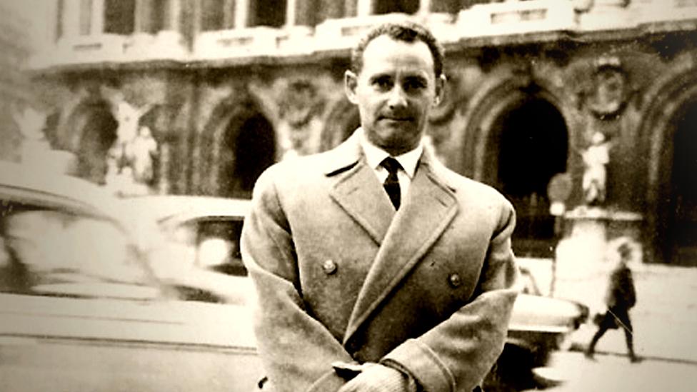 La historia secreta de amor del tatuador de Auschwitz que surgió entre el horror del mayor campo de concentración nazi