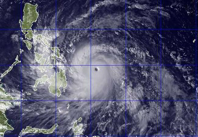 Tifón Haiyan deja 13 muertos a su paso por Vietnam