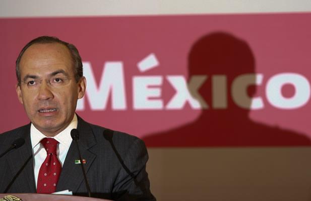 Pide Calderón a partidos avanzar en seguridad