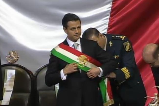 Peña Nieto toma protesta