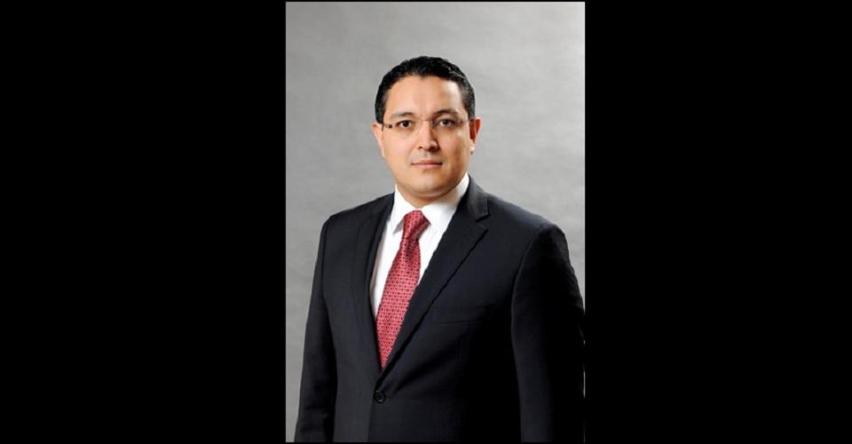 Sin dar motivos, renuncia otro integrante de la Comisión Reguladora de Energía