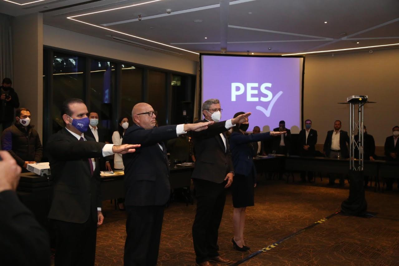 “Padre solo hay uno, no dos”: PES lanza anuncio en contra de la adopción homoparental