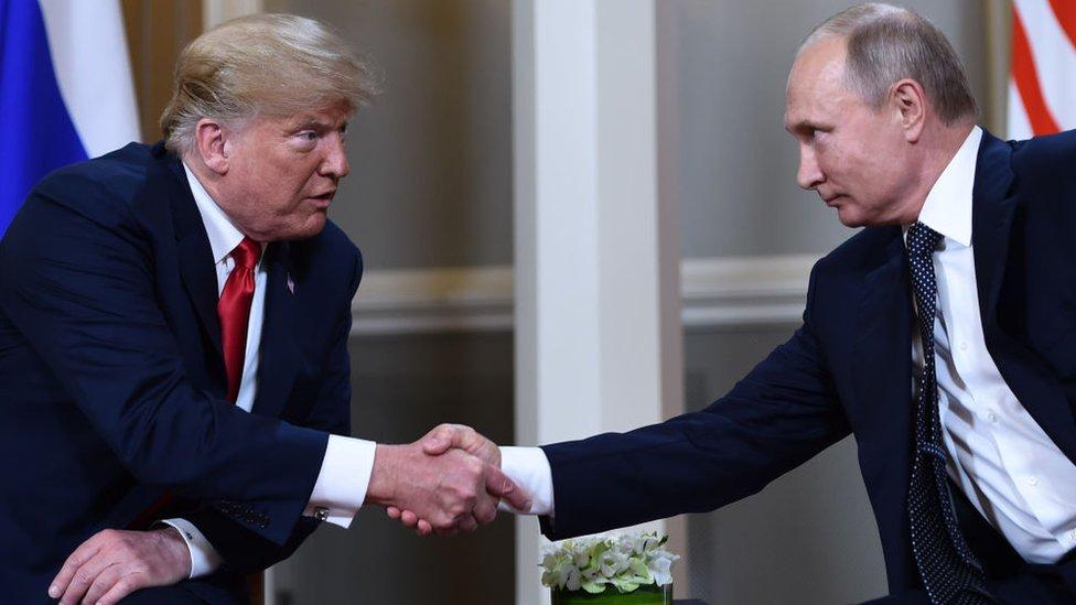 ¿Trabajó Trump para Rusia? Cómo estalló la última polémica sobre la relación entre el presidente de EE.UU. y Vladimir Putin