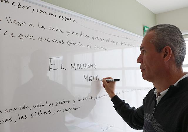 Así funcionan las terapias para “reeducar” a los hombres que cometen violencia machista