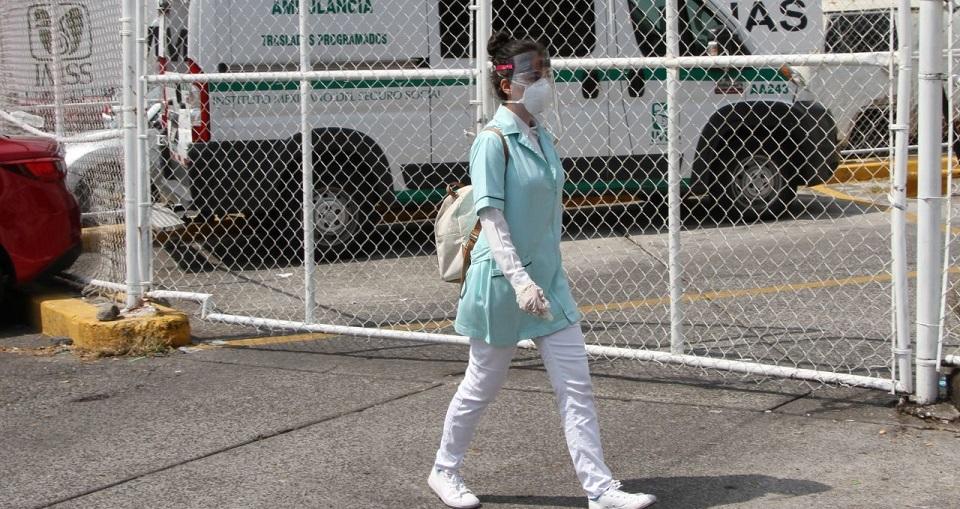 Un hombre lanzó una piedra a una enfermera en Michoacán y la acusó de propagar el coronavirus