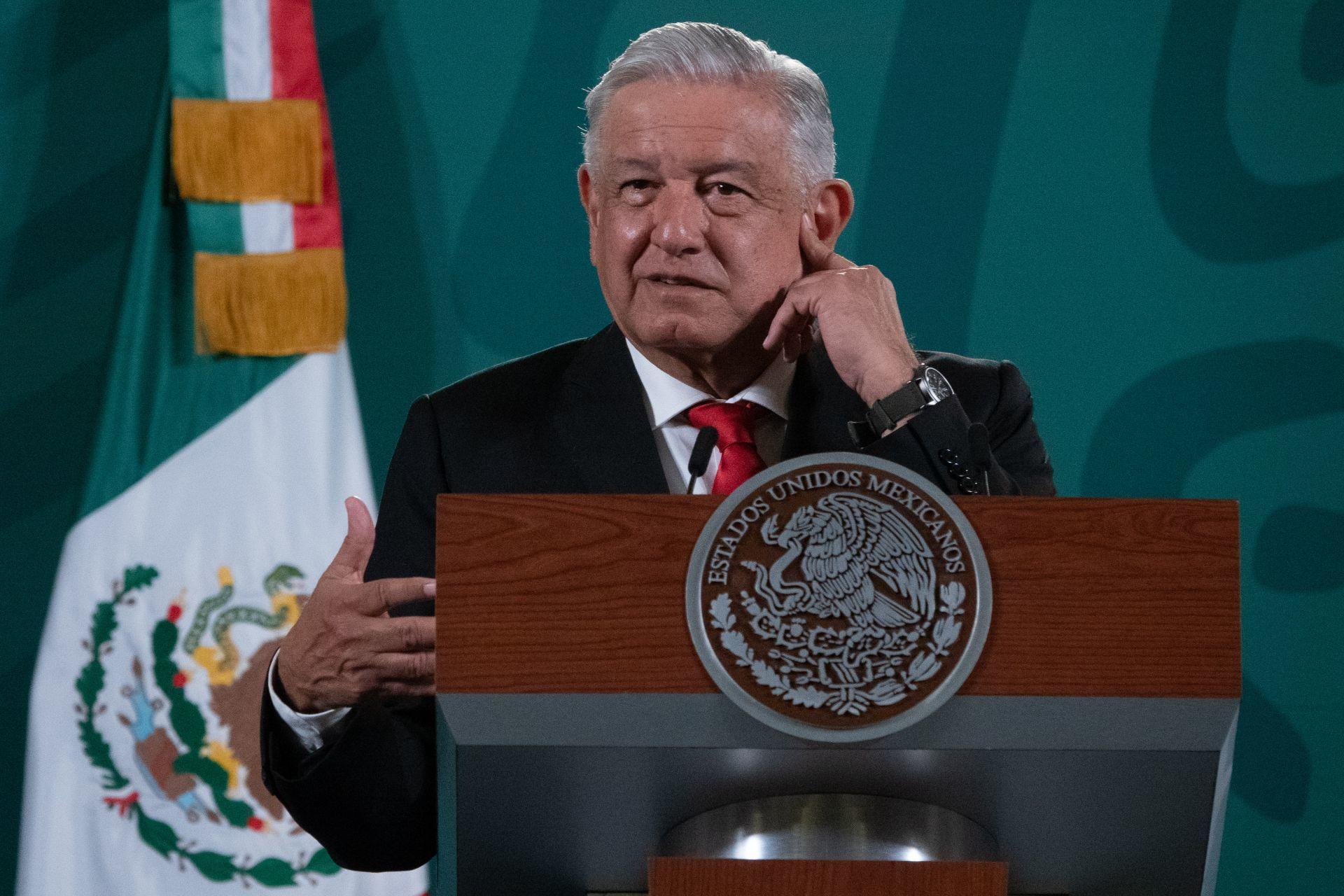 Movimiento feminista busca perjudicarme, es conservador, dice AMLO