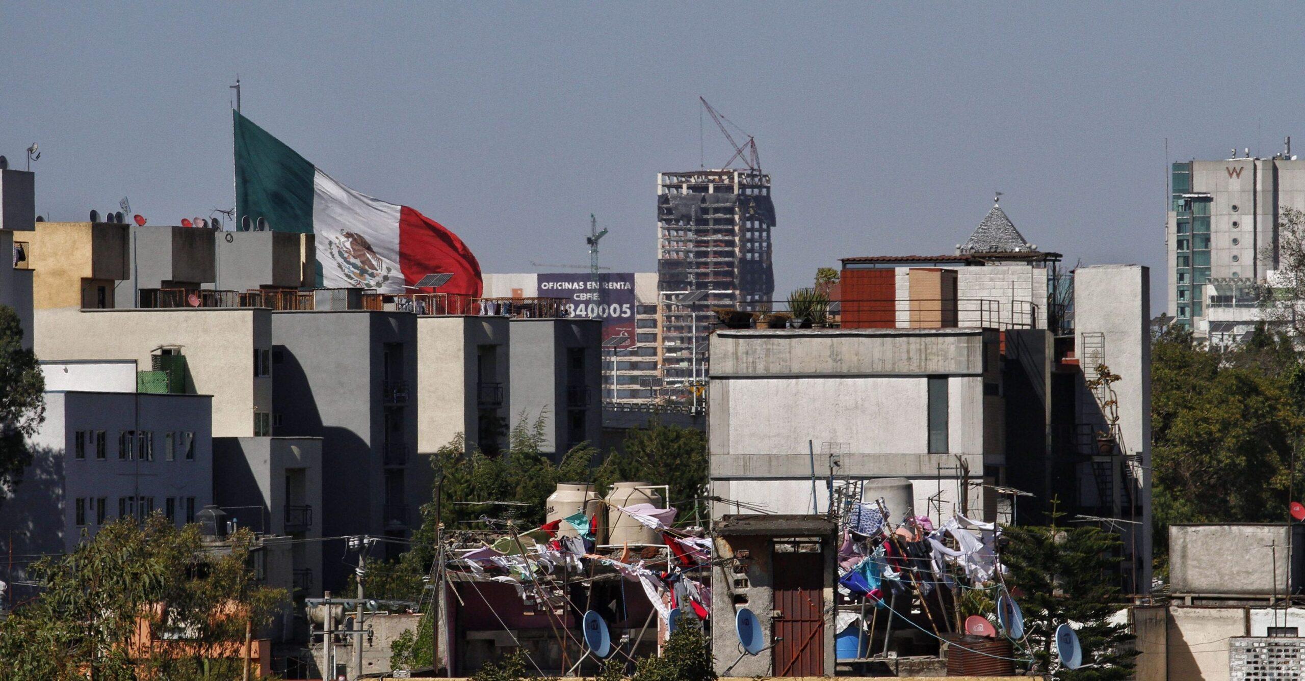 ¿Quieres comprar una vivienda en la CDMX? Deberás ahorrar 70 años para lograrlo