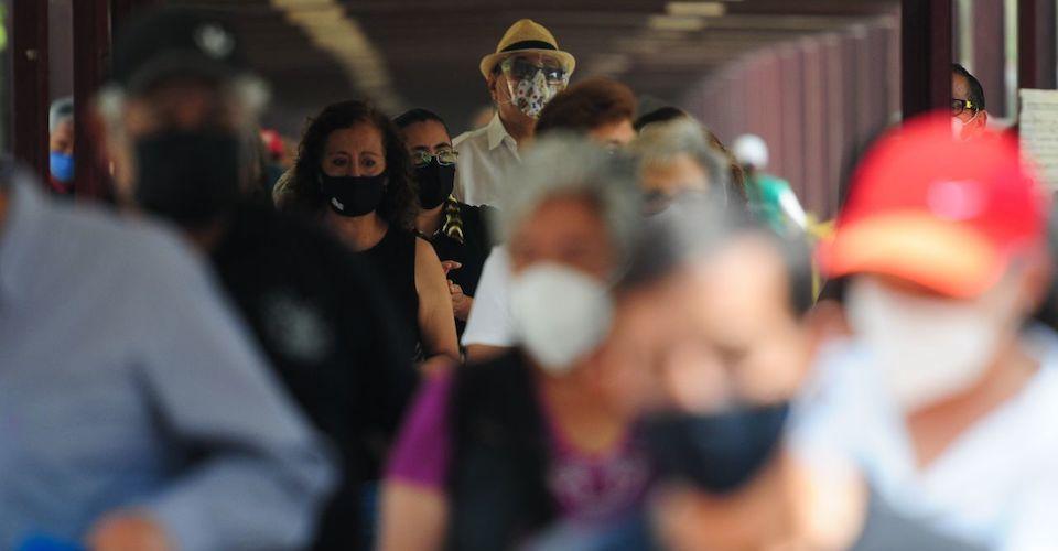 Salud registra 434 muertes más por COVID; aplican 161 mil vacunas