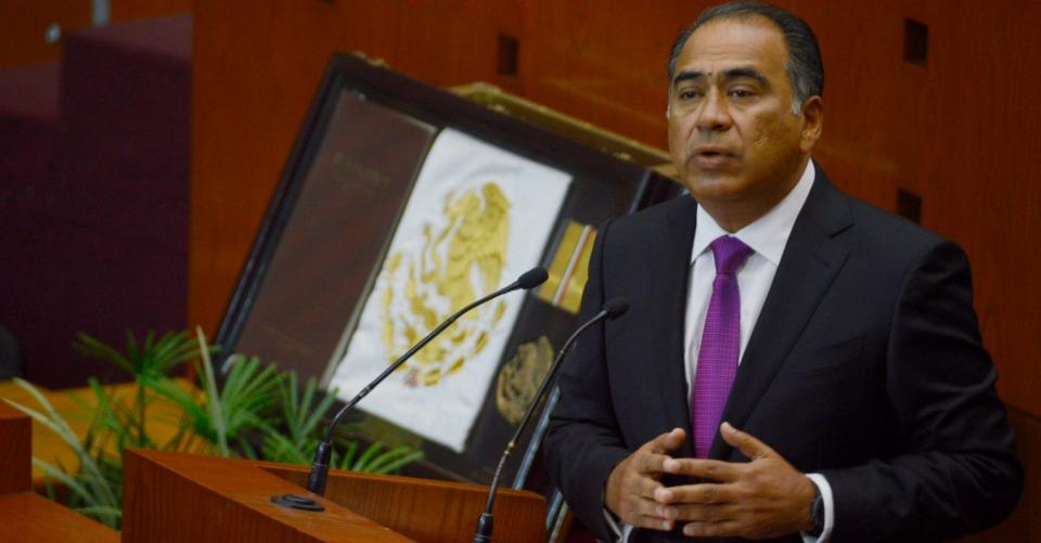 El gobernador de Guerrero denuncia guerra sucia del PRD en esa entidad