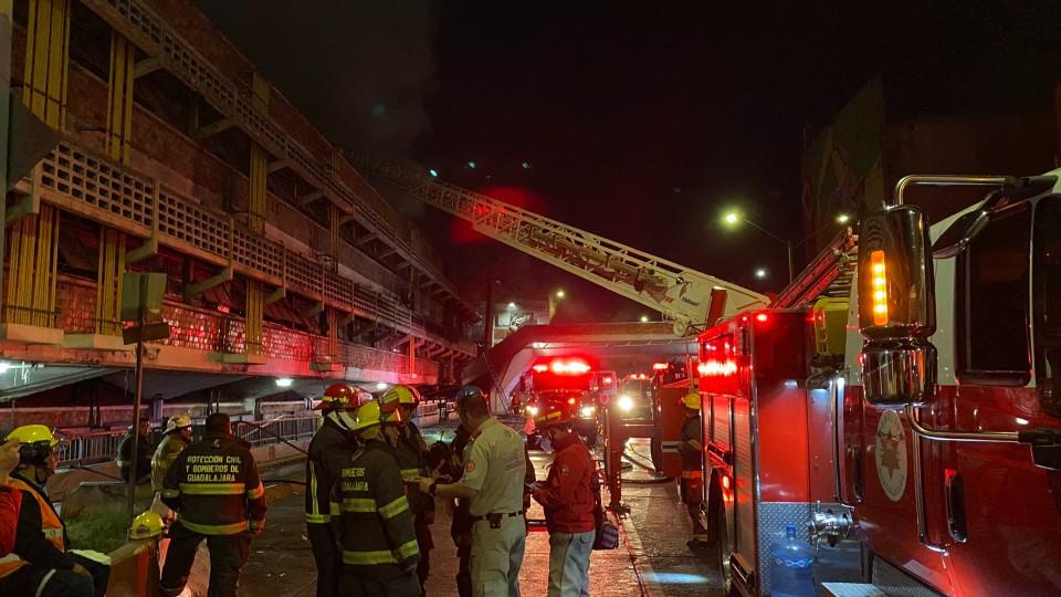 Incendio en mercado San Juan de Dios está controlado; hay 382 locales afectados: alcalde de Guadalajara
