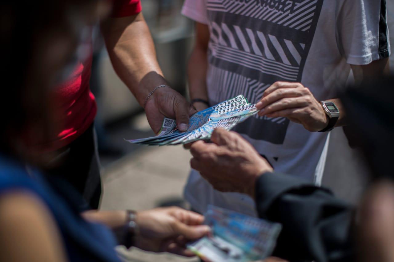 “Una vez tuve suerte”: de los que rezaron por ganar la rifa del avión hasta los que acusaron fraude