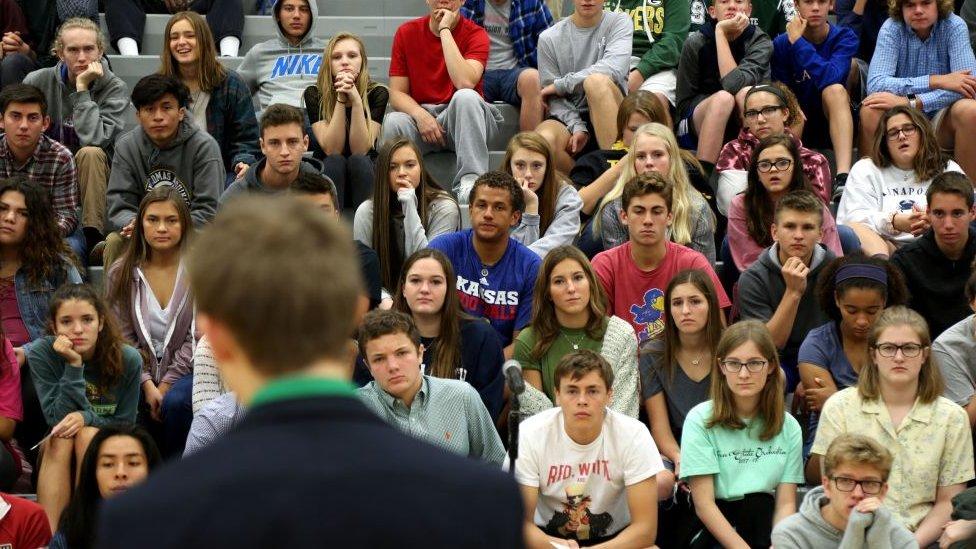 Estados Unidos: por qué tantos adolescentes compiten por ser el próximo gobernador de Kansas (y qué posibilidades tienen de ganar)