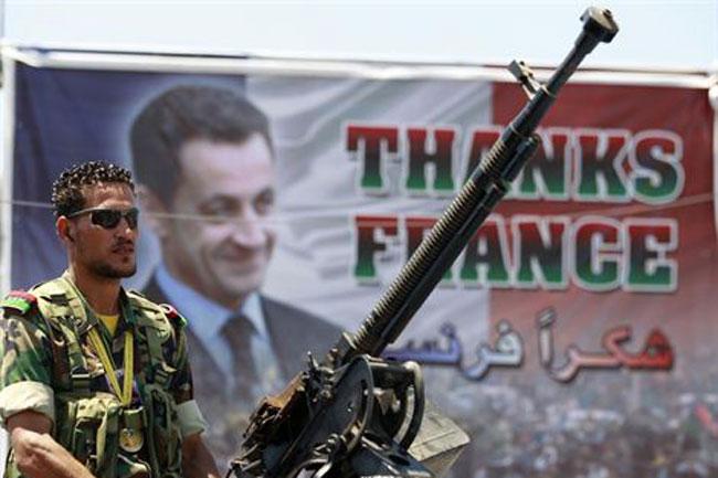 Rebeldes libios arrestan a hijo de Gadafi al ingresar a Trípoli