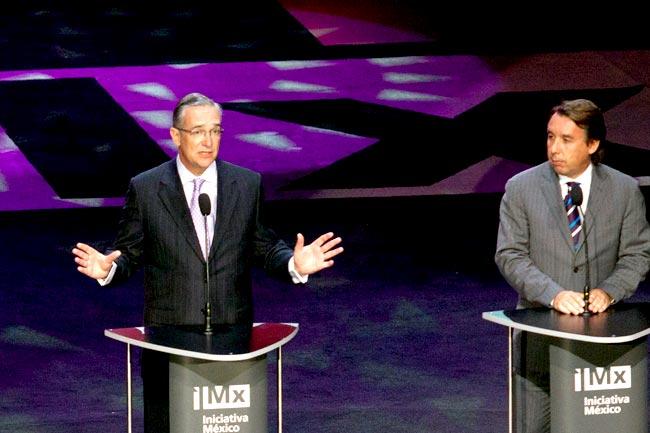 Televisa ya posee 50% de Iusacell