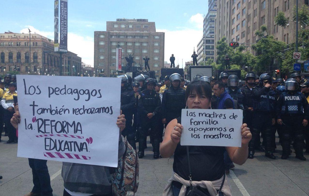 Las marchas de la CNTE en la CDMX llegan al Hemiciclo a Juárez