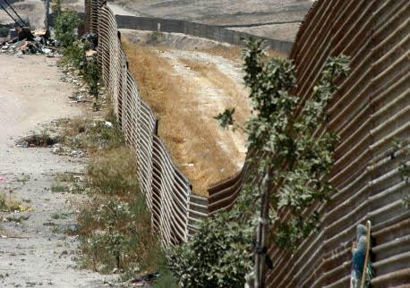Arizona quiere recaudar 50 mdd por internet para construir muro fronterizo