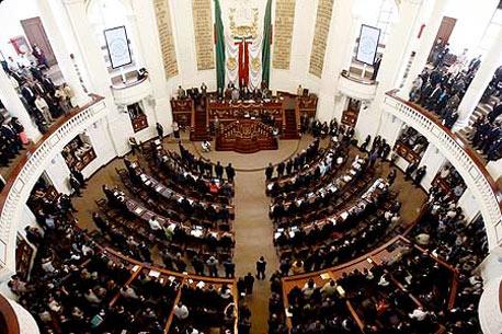 Creación de partidos políticos locales, con candado
