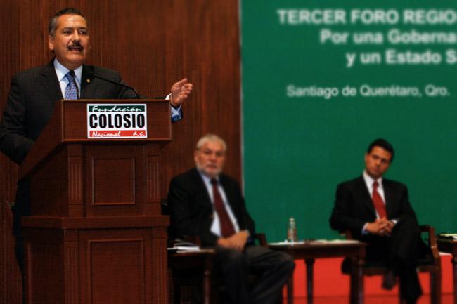 Desplegado íntegro: Beltrones <i>se baja</i> de la contienda electoral